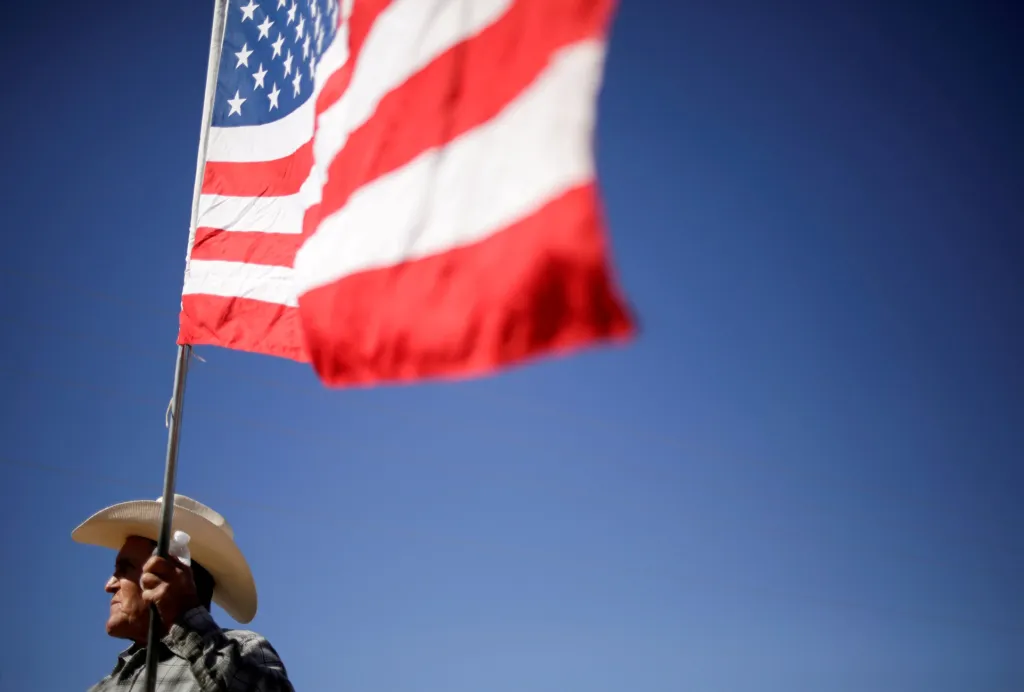Stát Texas chce vybudovat na okraji El Pasa tábor pro děti imigrantů. Proti tomu se postavila řada místních obyvatel a uspořádala demonstraci. Na fotografii je jeden z účastníků této akce