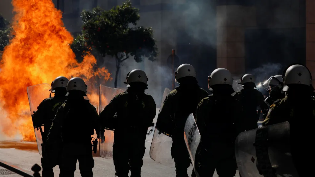 Policie v Řecku zasahovala proti demonstrantům