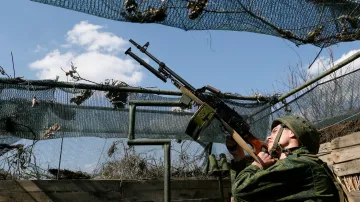 Vzrůstá napětí na frontě v Donbasu. Ukrajinská armáda se chystá na eskalaci z Ruskem okupovaných území