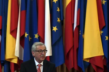 Češi by měli být Evropany i v otázce migrace, řekl Juncker v Praze