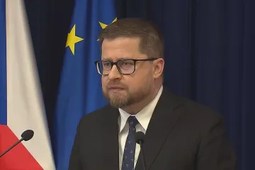Základní úrokovou sazbu snížila ČNB o půl procentního bodu na 6,25 procenta. Zhoršila výhled ekonomiky