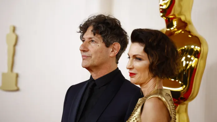 Držitel Oscara za nejlepší zahraniční film Jonathan Glazer se svou ženou