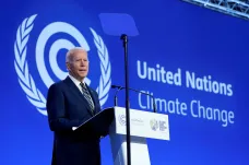 Vysoké ceny energií ukazují, že je nutné rozvíjet čistou energetiku, řekl Biden na summitu v Glasgow 