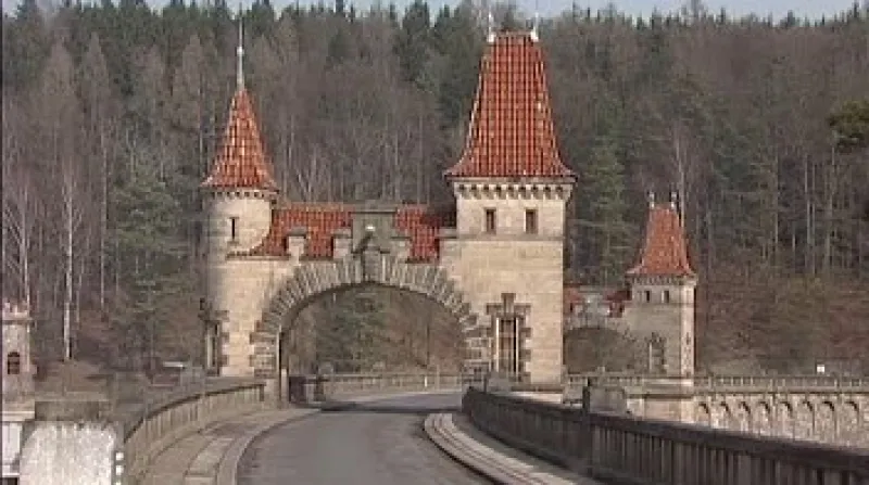 Přehrada Les Království