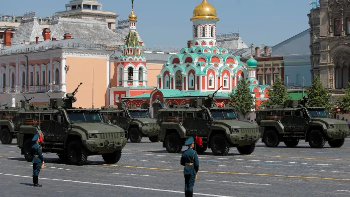 Vozidla ruských výsadkových vojsk na přehlídce v Moskvě