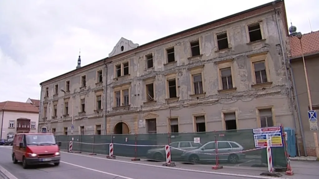 Greplův dům spolyká 101 milionů korun