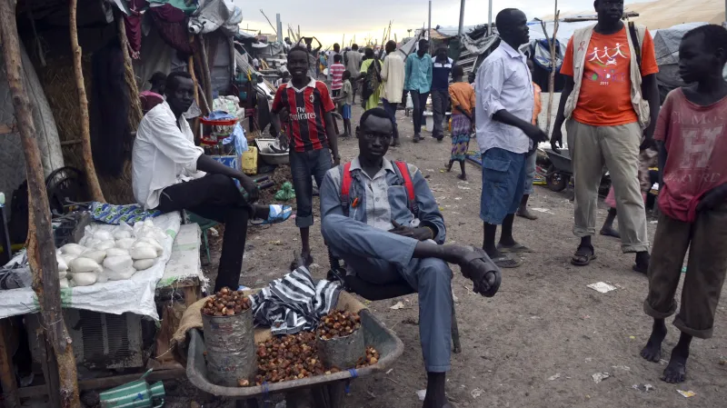 Uprchlický tábor u Malakálu se stal útočištěm desítek tisíc Jihosúdánců