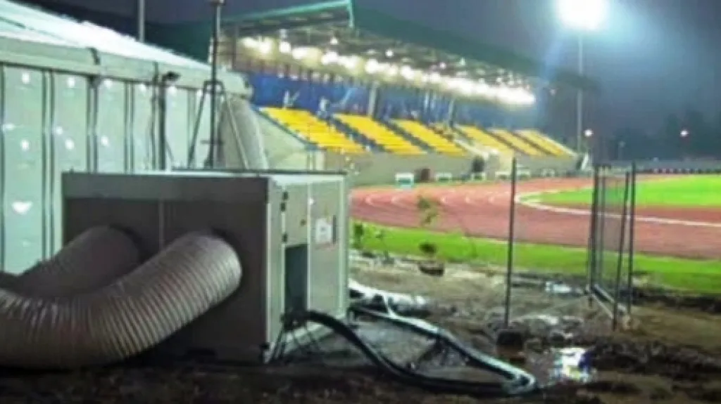 Stavba sportoviště pro Hry Britského společenství v Dillí