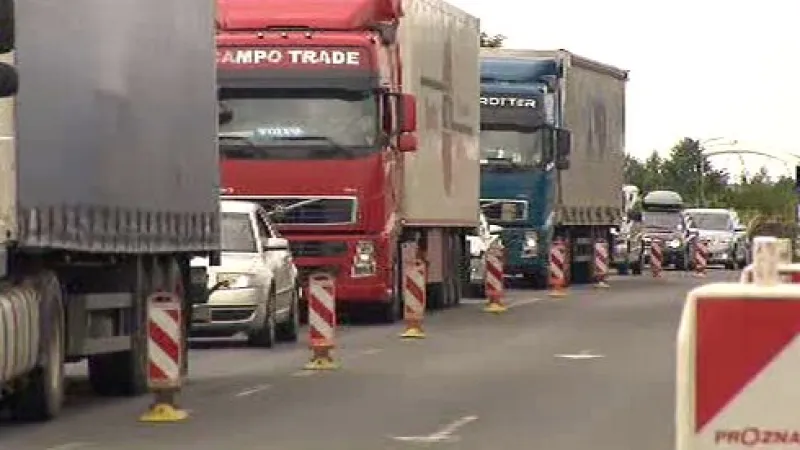 Dopravní omezení zkomplikovalo dopravu