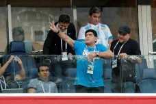 Argentinu rozdělily Maradonovy eskapády. Další se očekávají v osmifinále