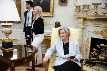 Trump má osobnost alkoholika a Vance je konspirátor, řekla personální šéfka Bílého domu