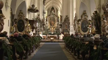 Věřící tráví Vánoce v želivském klášteře
