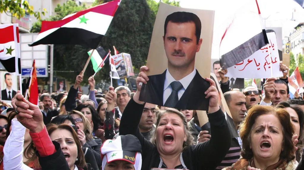 Demonstrace na podporu syrského prezidenta