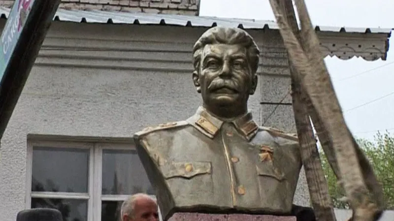 Stalinův pomník v Kadgaronu