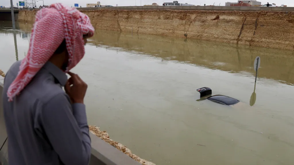 Záplavy po deštích v Rijádu