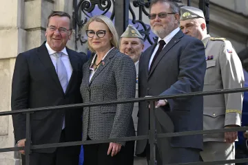 Česko chce minimálně 77 leopardů, oznámila Černochová po schůzce s německým ministrem obrany