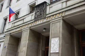 Rozpočet byl v lednu v přebytku 32,4 miliardy, výdaje omezilo provizorium