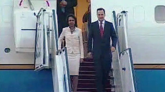 Ministryně zahraničí USA Condoleezza Riceová přiletěla do Polska podepsat smlouvu o protiraketové základně