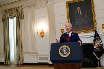 Biden podepsal balík s pomocí pro Ukrajinu. „Techniku začneme odesílat během několika hodin,“ slíbil