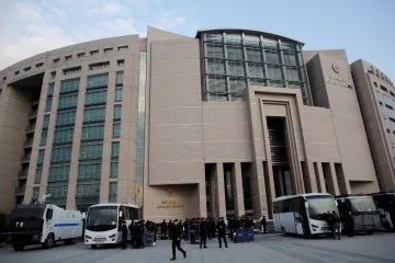 Série tureckých čistek udeřila i na justiční palác v Istanbulu