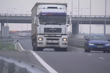 Obce si stěžují na kamiony, které kvůli mýtu volí cestu přes nezpoplatněné silnice