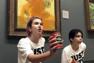 Aktivistky v Británii vychrstly na obraz van Gogha polévku. Dílo podle galerie nepoškodily
