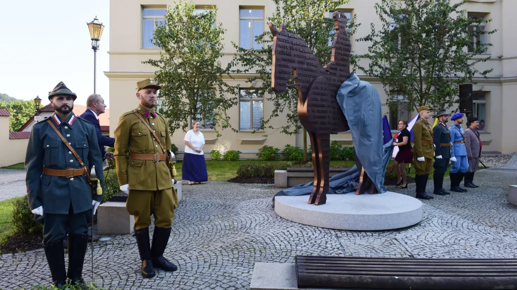 Odhalení jezdecké sochy T. G. Masaryka v Hranicích