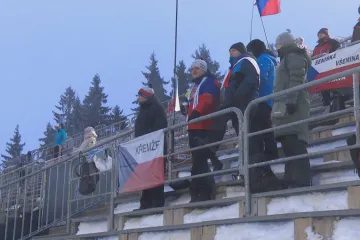 Světový pohár v biatlonu i druhý den přilákal tisíce fanoušků