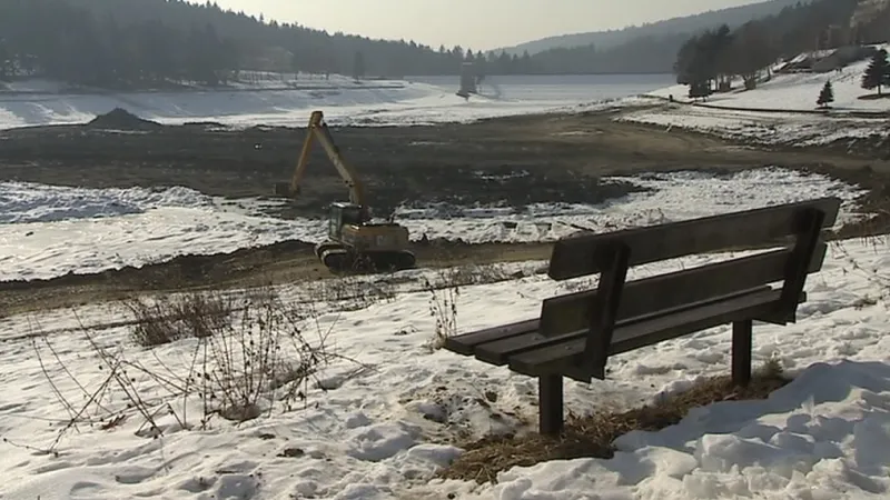 Luhačovická přehrada v zimě