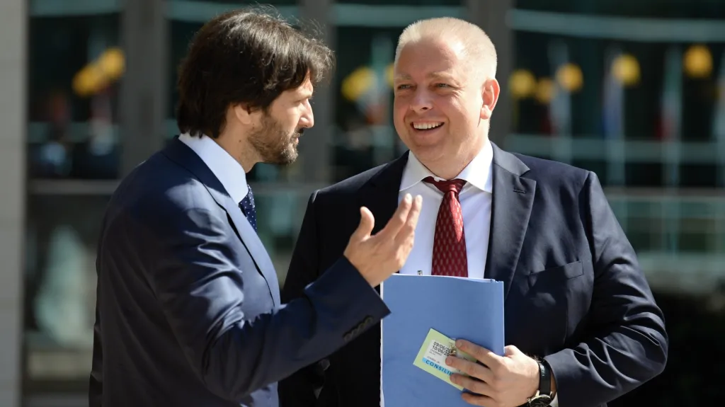 Milan Chovanec a Robert Kaliňák na schůzce ministrů vnitra zemí EU v Lucemburku