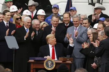 Trump podepsal dohodu o volném obchodě USA s Mexikem a Kanadou