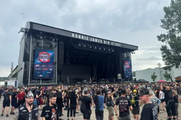 Začal festival Masters of Rock. Tahákem prvního dne je Helloween