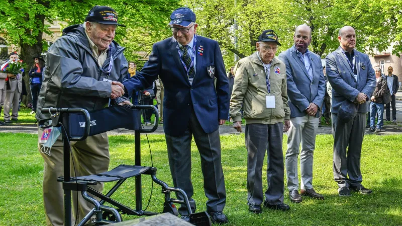 Pietní akt u příležitosti 77. výročí konce války na Chodském náměstí v Plzni