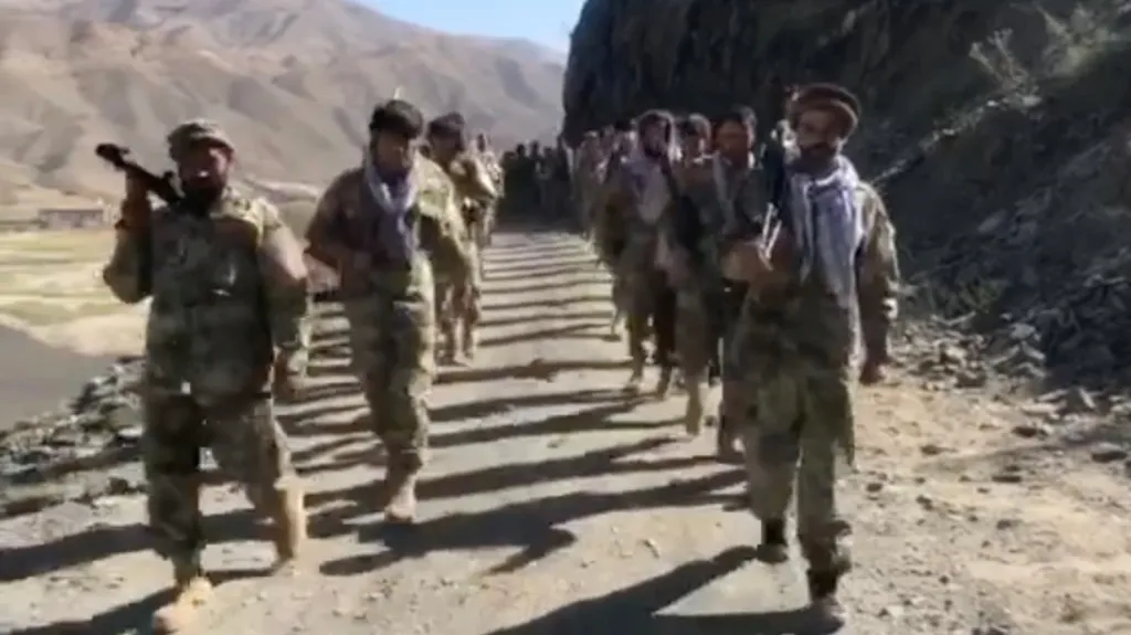 Bojovníci Fronty národního odporu v údolí Pandžšír