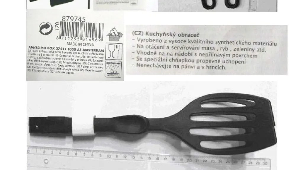 Pochybný kuchyňský obraceč