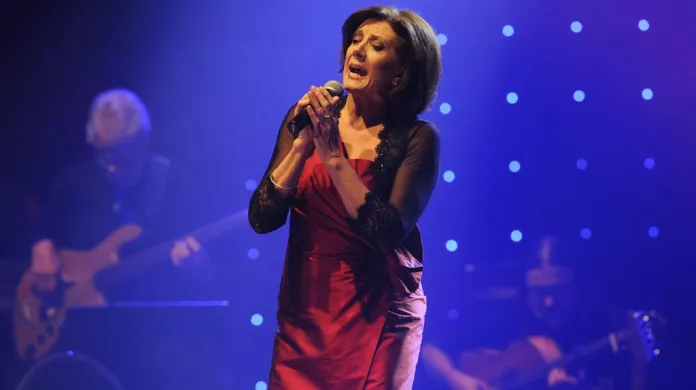 Marie Rottrová při svém posledním koncertu (prosinec 2011, Praha)