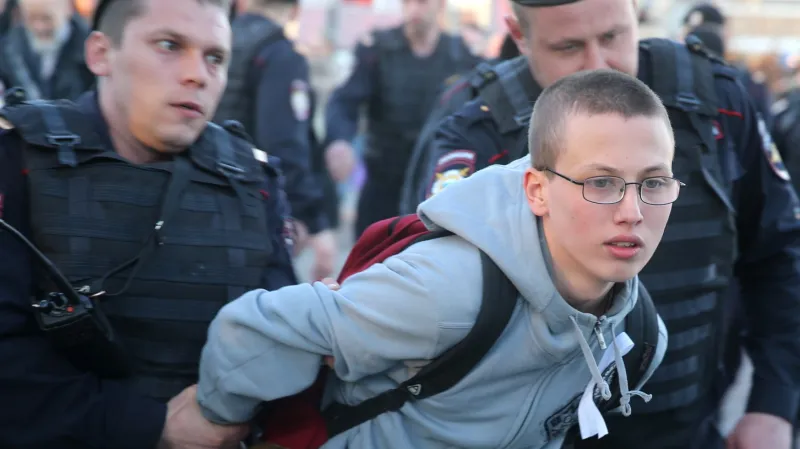 Policie zatýkala demonstranty v Moskvě