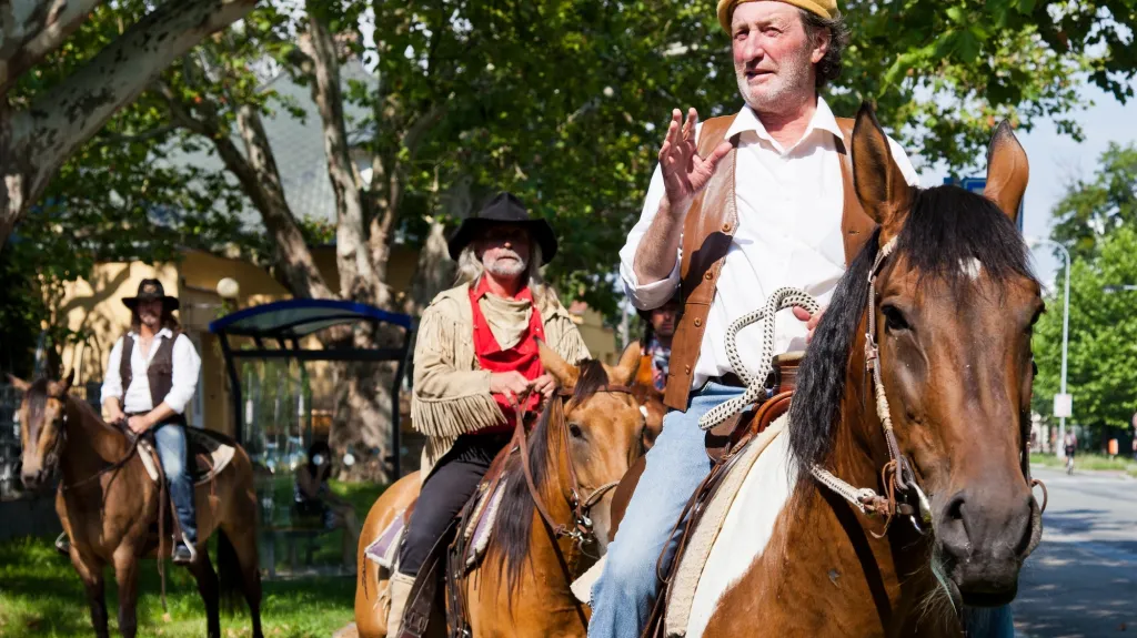 Dědictví aneb Kurva se neříká