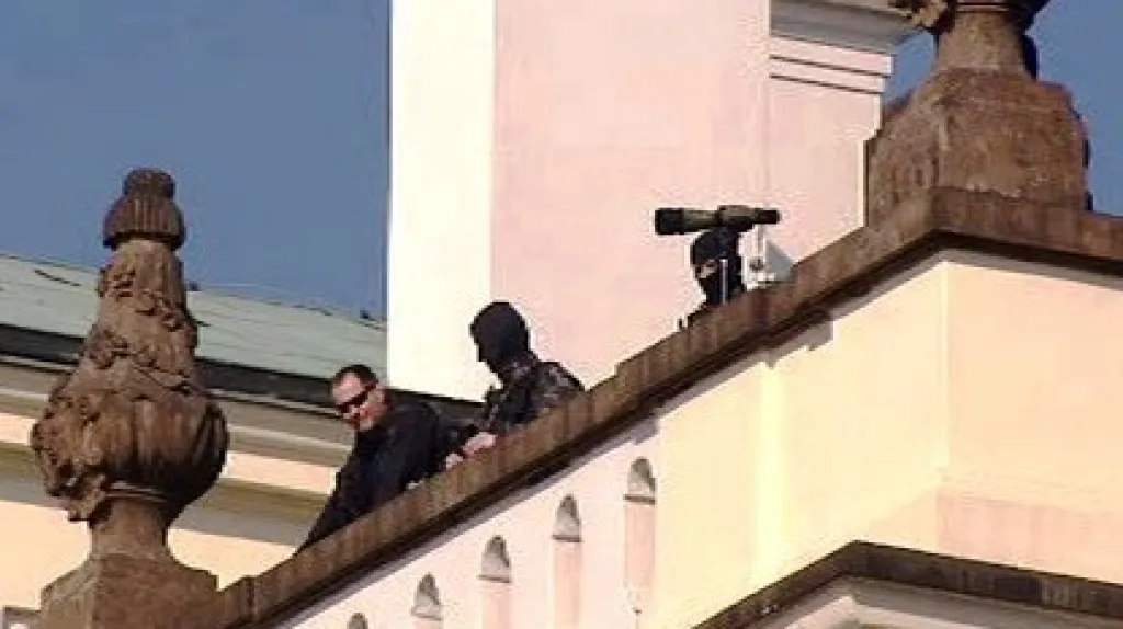 Bezpečnostní opatření na Hradě