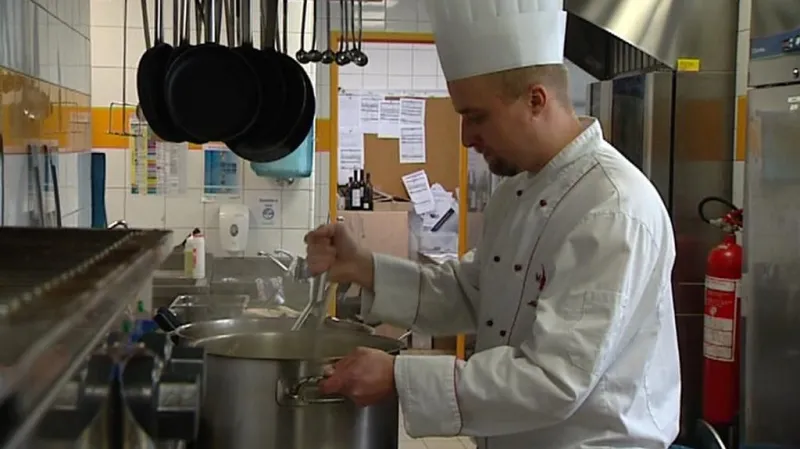 Kuchař v restauraci