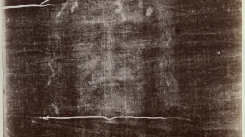 První fotografie Turínského plátna z roku 1898