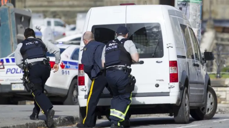 Události: Střelba v centru Ottawy