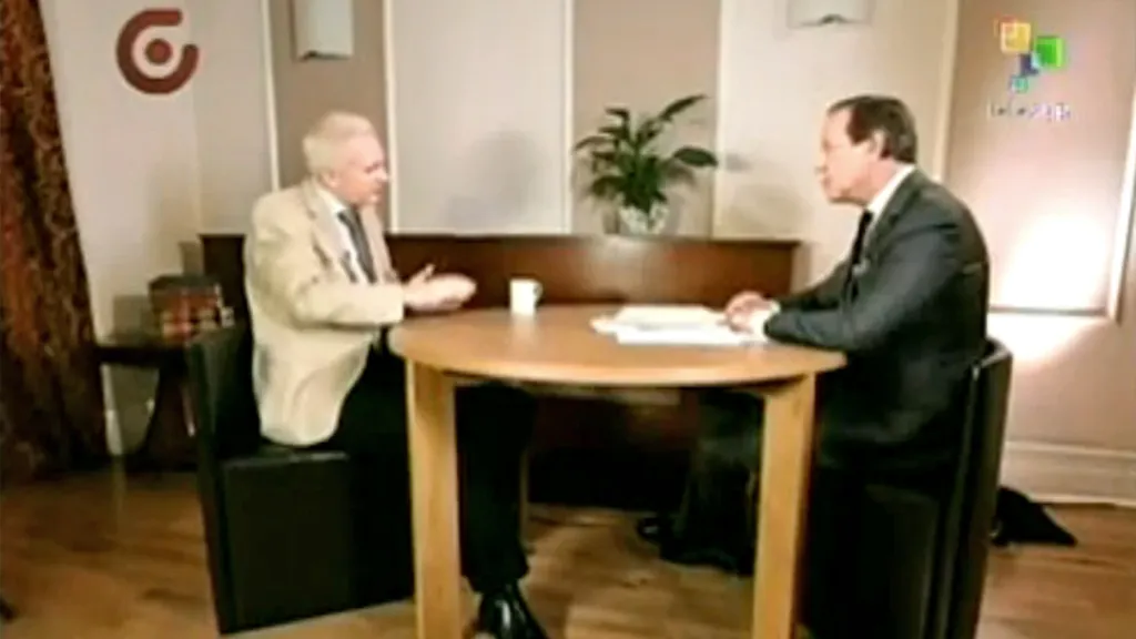 Julian Assange v rozhovoru pro televizi Telesur