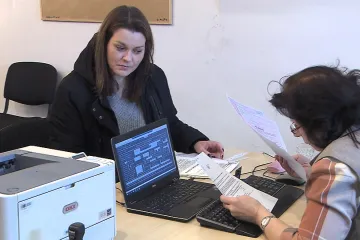 Na podání papírového daňového přiznání je týden. Elektronicky se posílá do začátku května