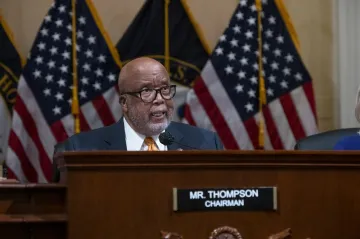 Trumpovi spolupracovníci musí vypovídat o vpádu do Kapitolu