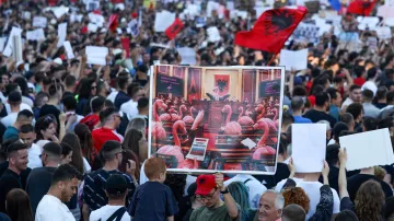 V Albánii pokračují protesty proti výstavbě luxusního resortu