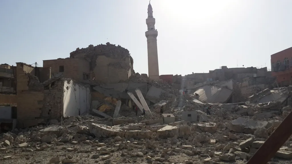 Islamisté zničili v Mosulu hrobku proroka Jonáše
