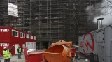 Západní vchod a průčelí budovy od Čelakovského sadů. Tudy se teď vchází do historické budovy Národního muzea. Rekonstrukce započala 20. dubna 2015 Sdružením M-P-I Národní muzeum ve složení firem Metrostav, Průmstav a Imos Brno.