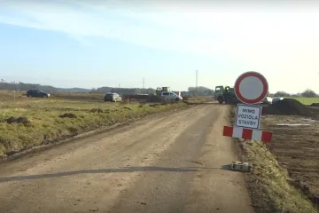 Kvůli stavbě obchvatu Sezemic musí řidiči počítat s omezeními