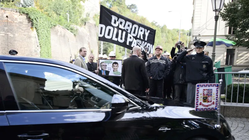 Na jednání vlády přijel i prezident Miloš Zeman